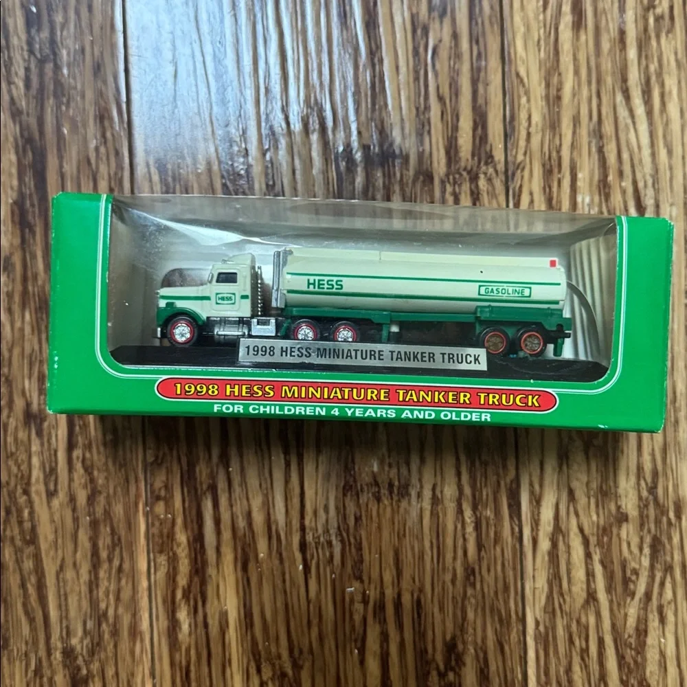 Vintage 1998 Hess Miniature Tanker Truck collectible toy new in box